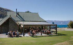 Hawea Hotel